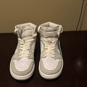 Air Jordan 1 Retro High OG ‘seafoam’